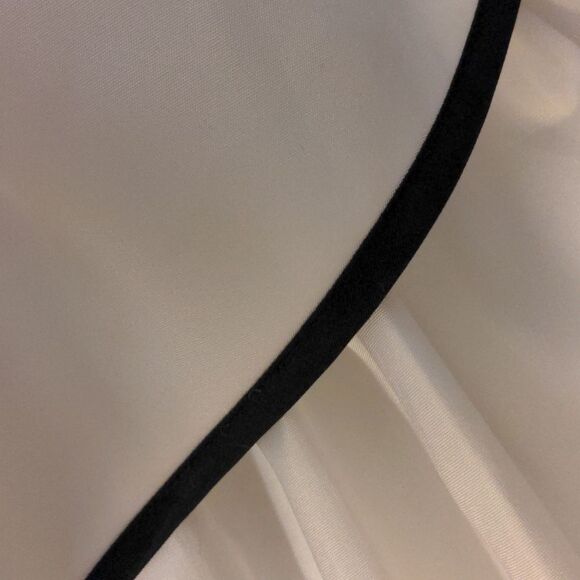 Darcy vintage union made black and white gown - Picture 12 of 13